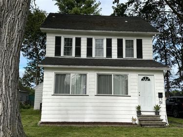 121 Brooklawn Drive, Rochester, NY 14618