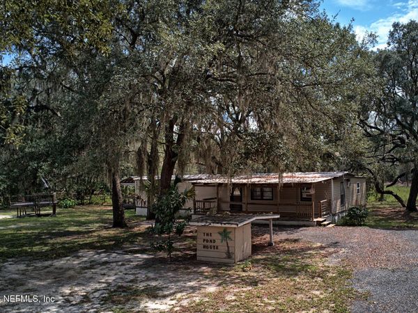 203 POND Circle, Interlachen, FL 32148