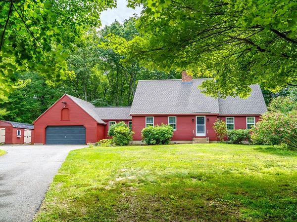 123 Saunders Street, Gardner, MA 01440
