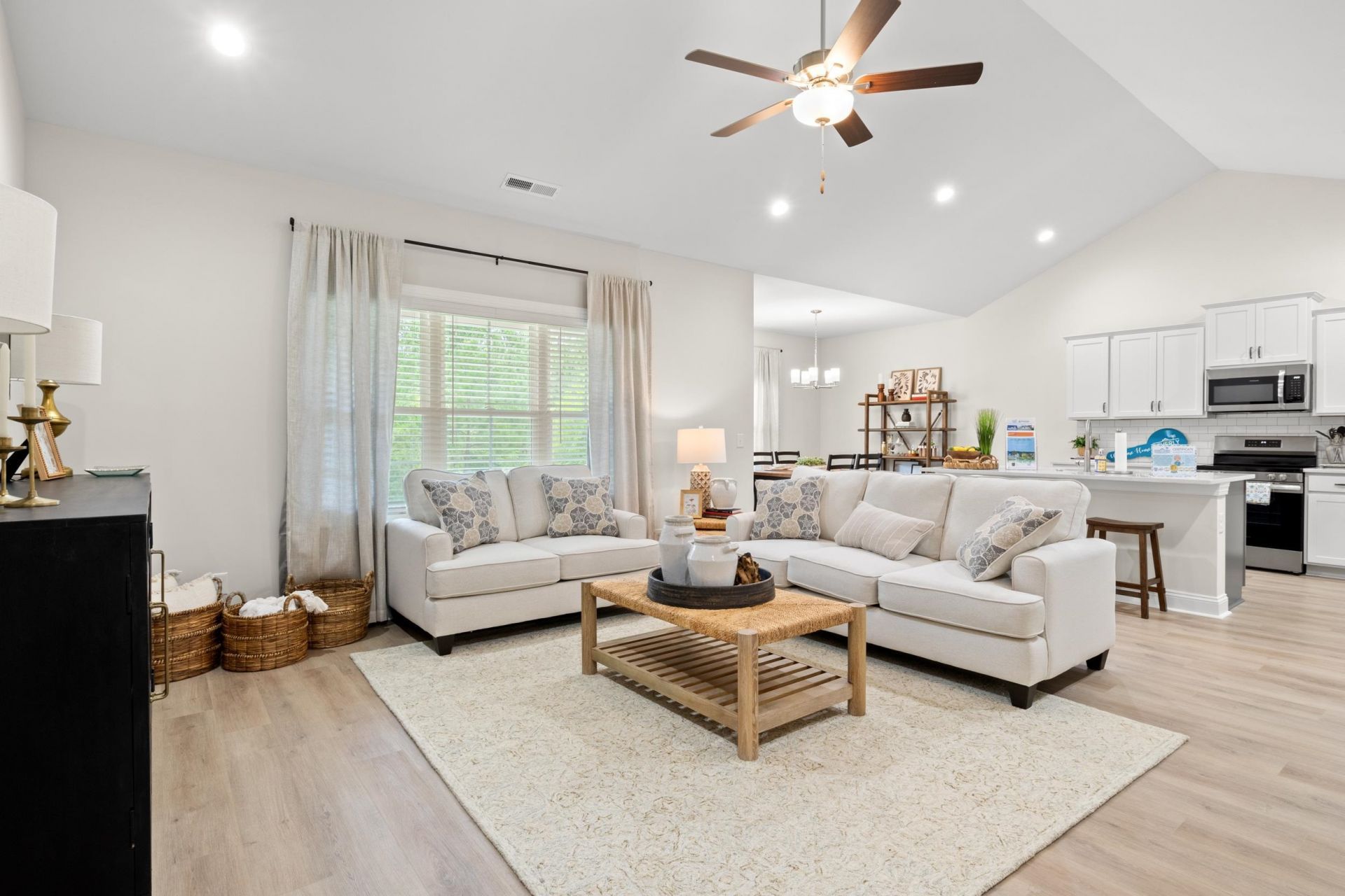 5138 Water Breeze Ct. Photo 4