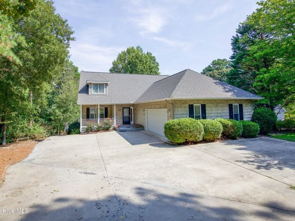 110 Sandspur Lane, Seven Lakes, NC 27376