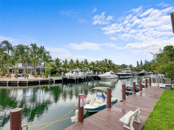 2430 NE 135th St, Unit 103, North Miami, FL 33181