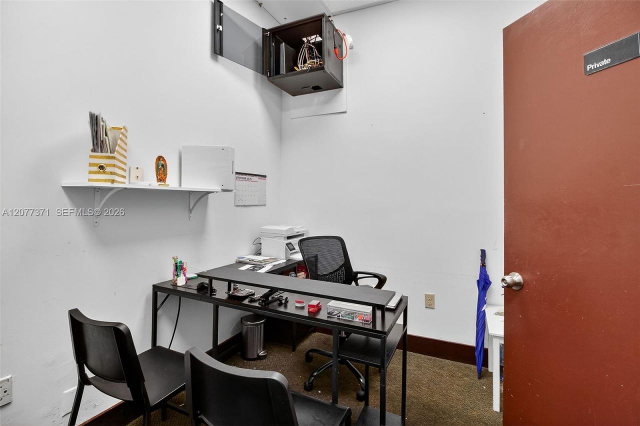Restaurant And Bar For Sale In Coral Springs , Coral Springs, FL 33071 Photo