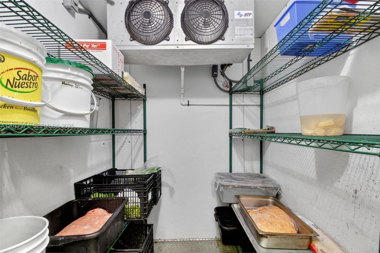 Restaurant And Bar For Sale In Coral Springs , Coral Springs, FL 33071 Photo