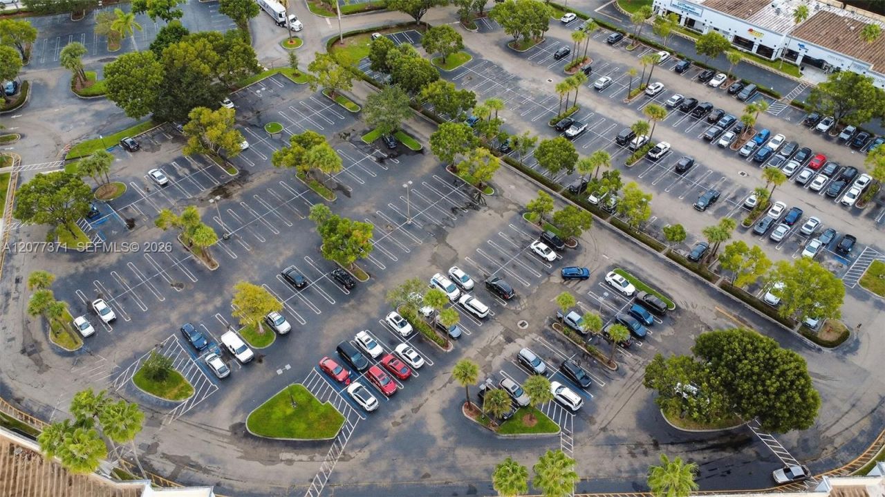 Restaurant And Bar For Sale In Coral Springs , Coral Springs, FL 33071 Photo