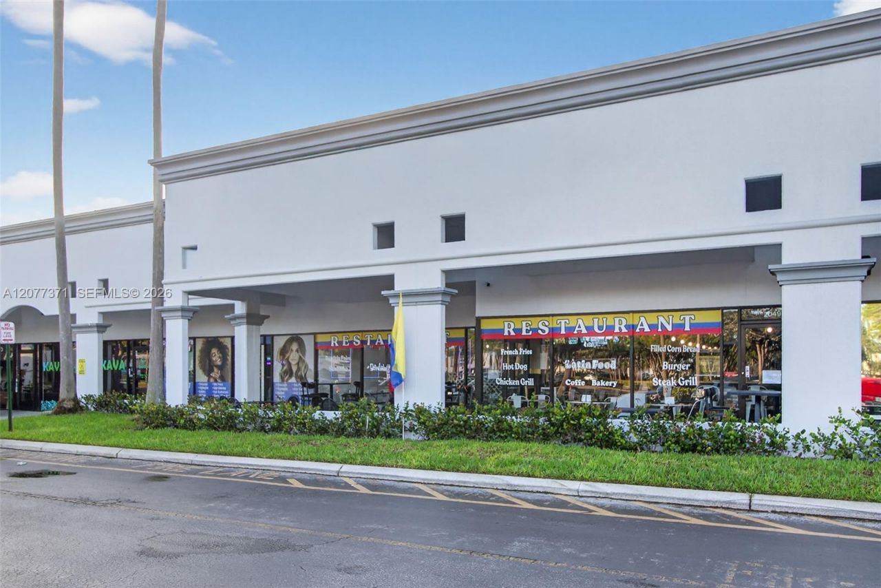 Restaurant And Bar For Sale In Coral Springs , Coral Springs, FL 33071 Photo