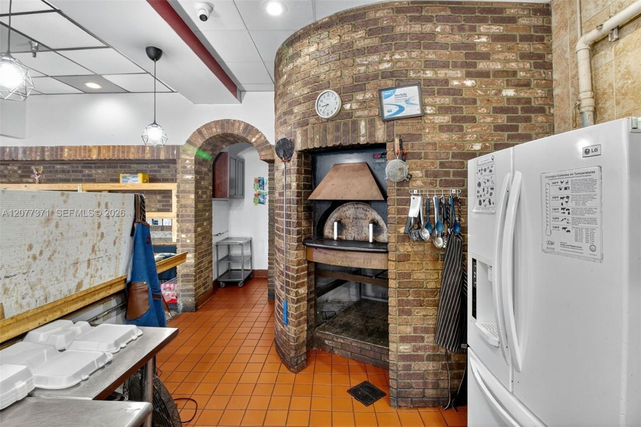 Restaurant And Bar For Sale In Coral Springs , Coral Springs, FL 33071 Photo
