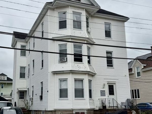 158 Thompson St, New Bedford, MA 02740