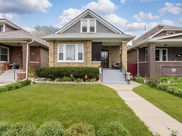 1533 N Menard Avenue , Chicago, IL 60651
