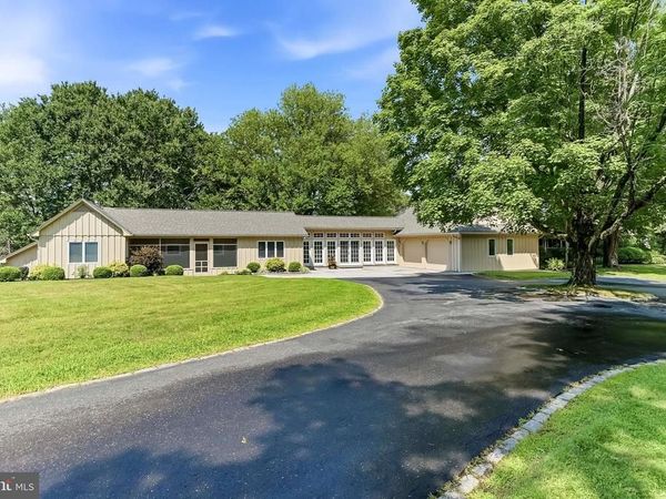 387 RING ROAD, CHADDS FORD, PA 19317