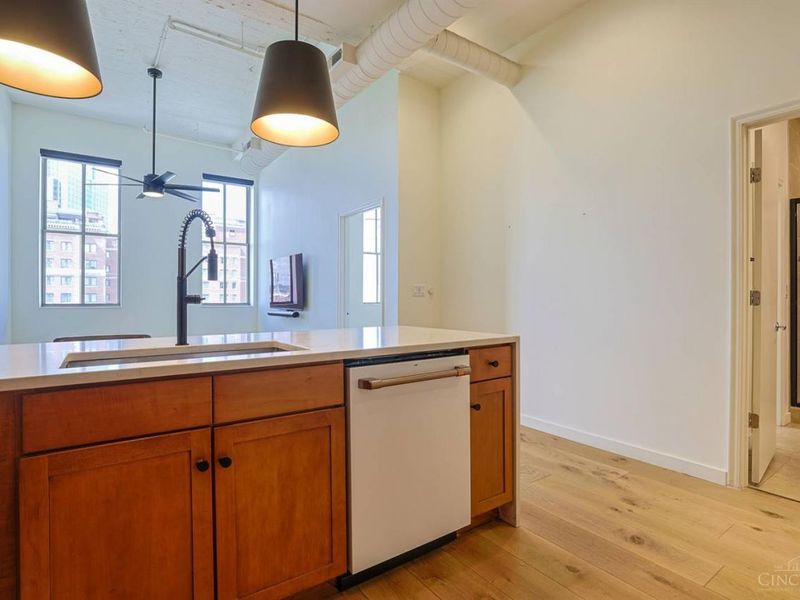 400 Pike Street, Cincinnati, OH 45202 Photo 14