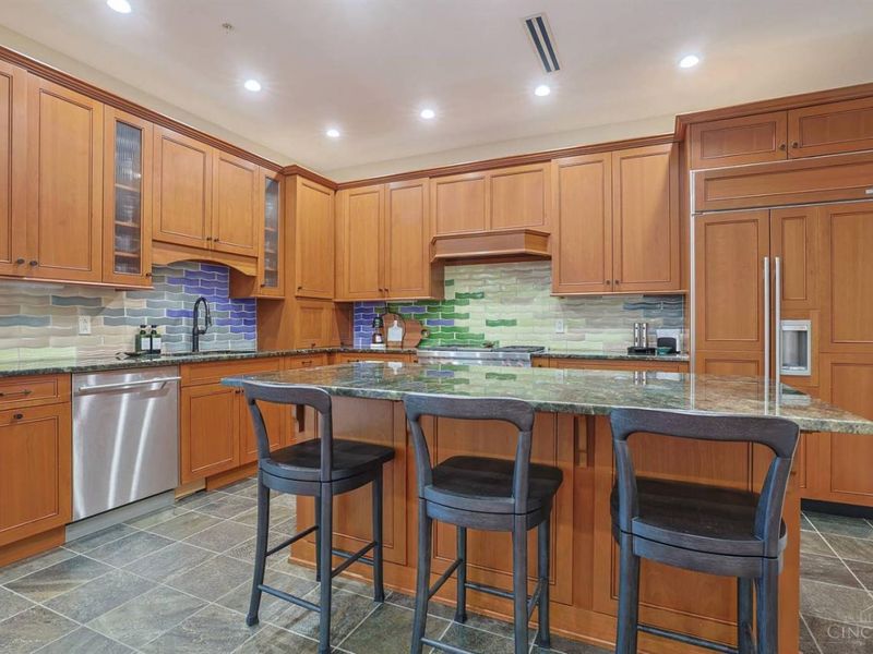 400 Pike Street, Cincinnati, OH 45202 Photo 37