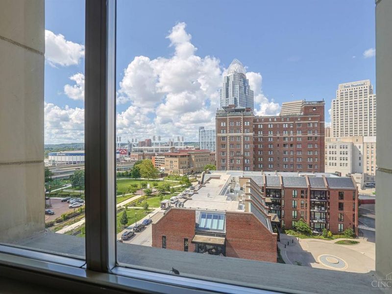 400 Pike Street, Cincinnati, OH 45202 Photo 6