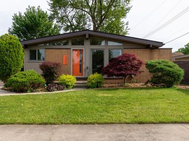 21512 Briarcliff Street, St Clair Shores, Mi 48082
