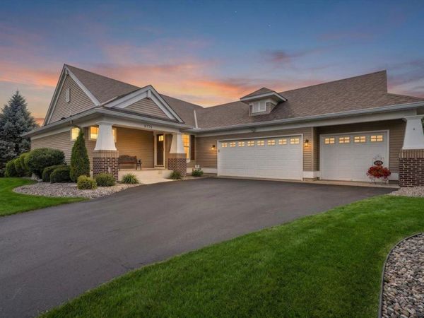 9779 Wedgewood Circle, Woodbury, MN 55125