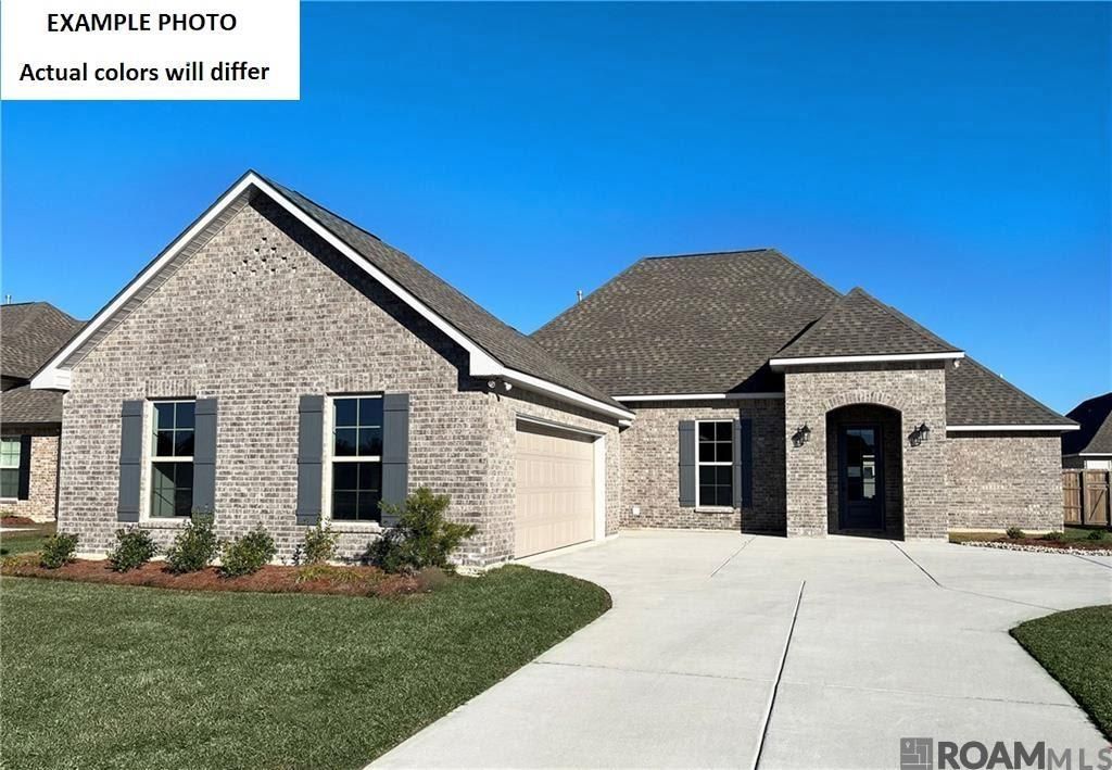 8731 Dahlia Dr, Denham Springs, LA 70726 Main Photo
