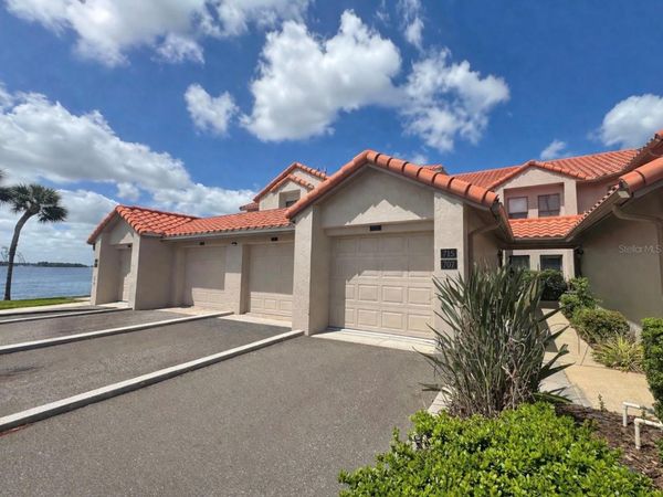715 MAGNOLIA PLACE , Unit 715, WINTER HAVEN, FL 33884