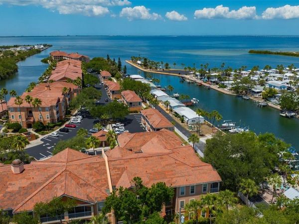 5000 CULBREATH KEY WAY , Unit 1-204, TAMPA, FL 33611
