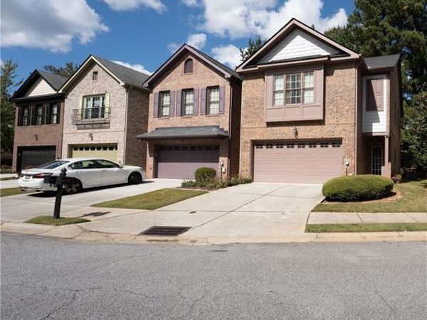1665 Oakbrook Lake Drive, Norcross, GA 30093