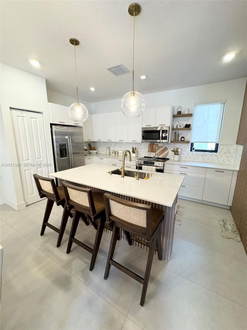 4867 NW 84th Ave, Doral, FL 33166 Photo