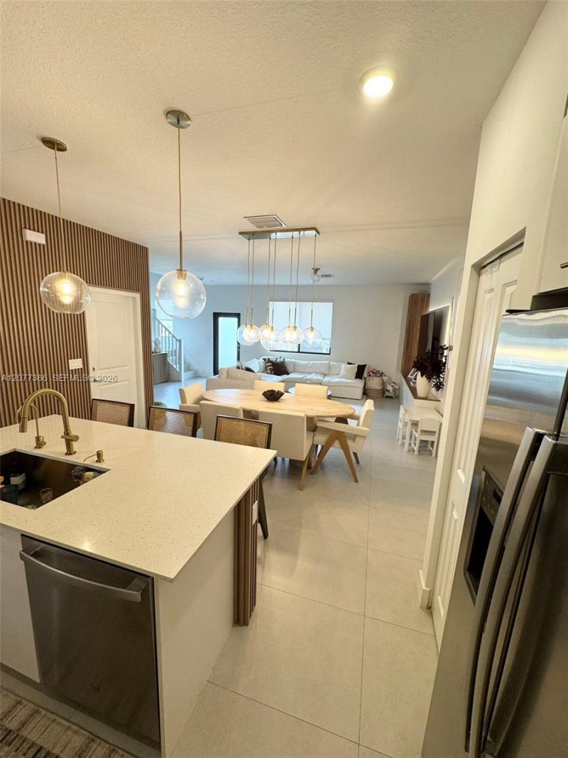 4867 NW 84th Ave, Doral, FL 33166 Photo