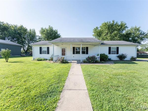 406 E Trades Drive , Belle, MO 65013