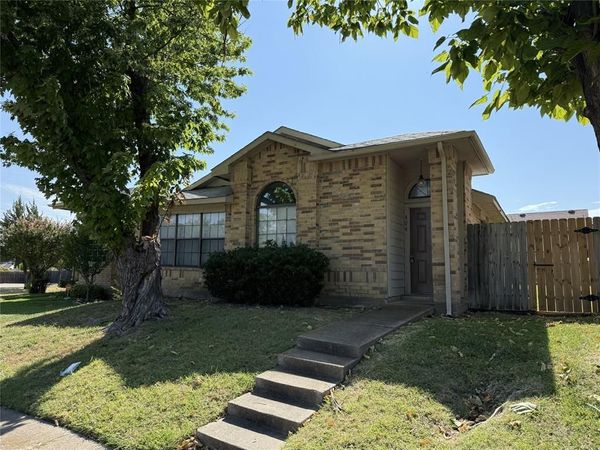 404 Seminary Ridge, Mesquite, TX 75149
