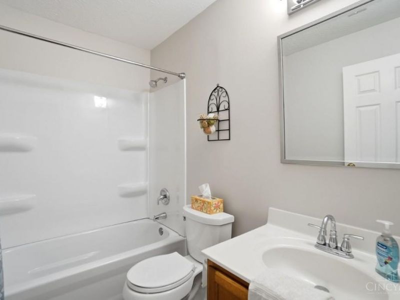 7331 Chatham Court, Unit B, West Chester, OH 45069 Photo 7