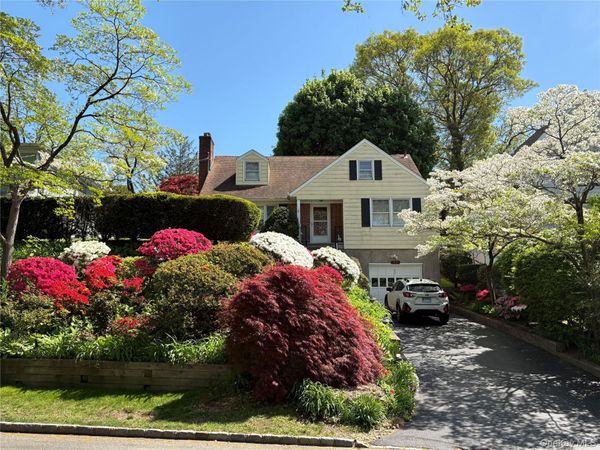 93 Avenue C , Port Washington, NY 11050