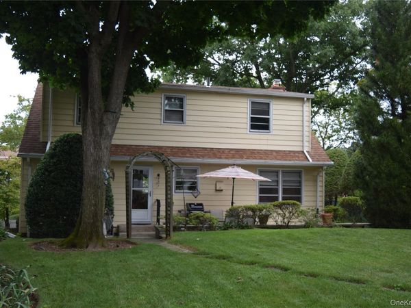 93 Avenue C , Port Washington, NY 11050