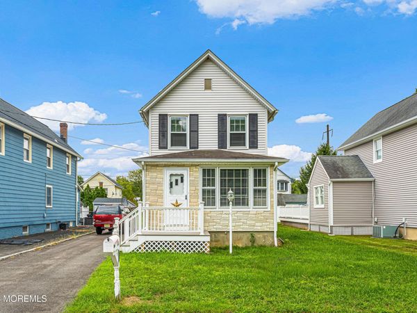 44 John Street, Helmetta, NJ 08828