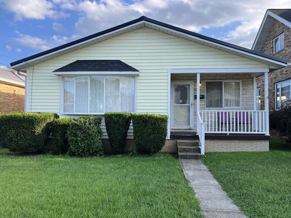 1513 7th St, Moundsville, WV 26041