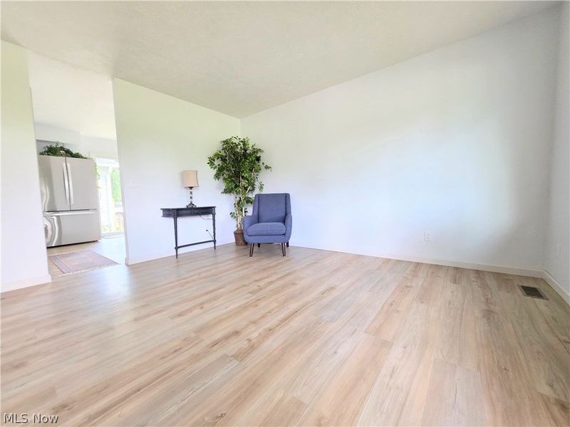 801 Heather Place, Belpre, OH 45714 Photo 6
