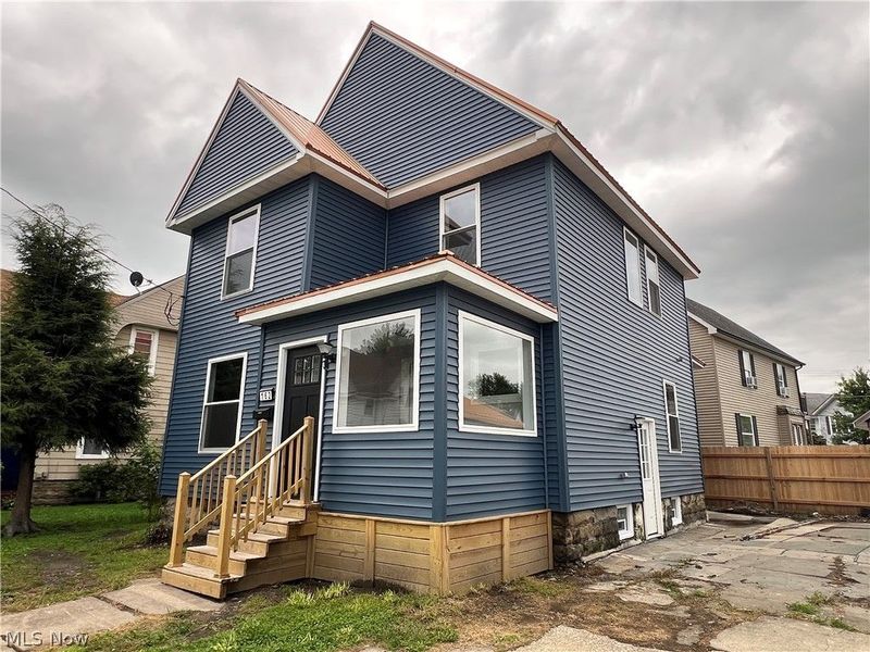 162 Riverside Drive, Ashtabula, OH 44004 Photo 1