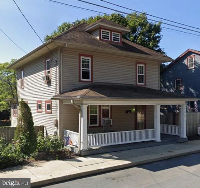 525 E MARKET STREET , MARIETTA, PA 17547