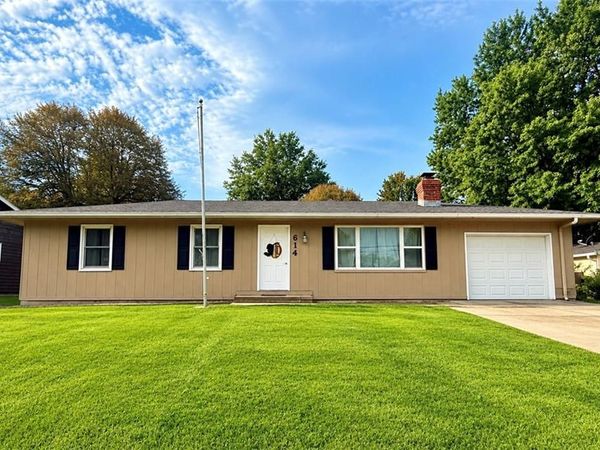614 W 16TH Street, Maryville, MO 64468