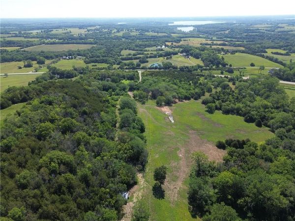 5781 Cecil Drive, Ozawkie, KS 66070