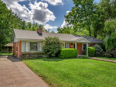 213 Eastway Drive, Richmond, KY 40475