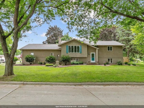 1400 S CHICKADEE LANE, Appleton, WI 54915