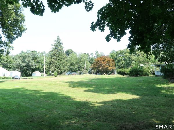 31 Middle, Guilford, CT 06437