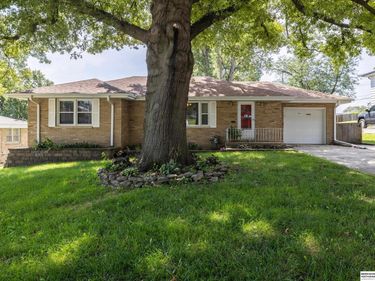 4303 Monroe Street, Omaha, NE 68107