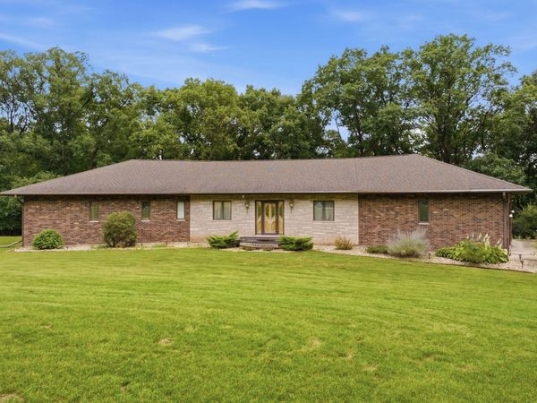 2610 312TH, Danville, IA 52623
