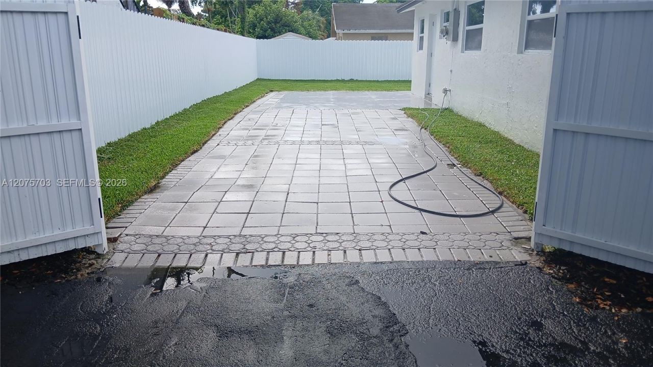 1125 NW 27th Ave, Fort Lauderdale, FL 33311 Photo