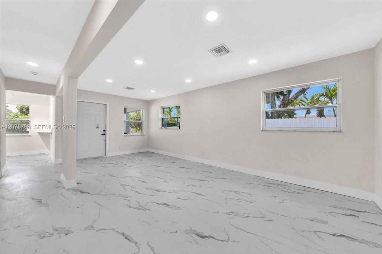 1125 NW 27th Ave , Fort Lauderdale, FL 33311 Photo