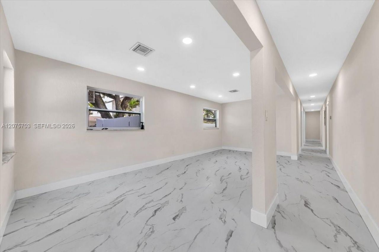1125 NW 27th Ave , Fort Lauderdale, FL 33311 Photo