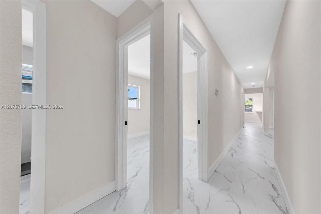 1125 NW 27th Ave , Fort Lauderdale, FL 33311 Photo