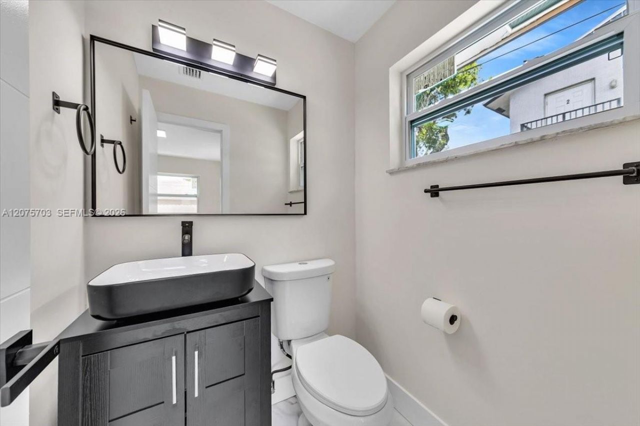 1125 NW 27th Ave , Fort Lauderdale, FL 33311 Photo