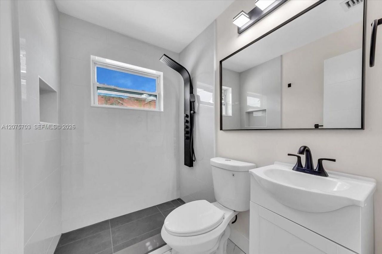 1125 NW 27th Ave , Fort Lauderdale, FL 33311 Photo