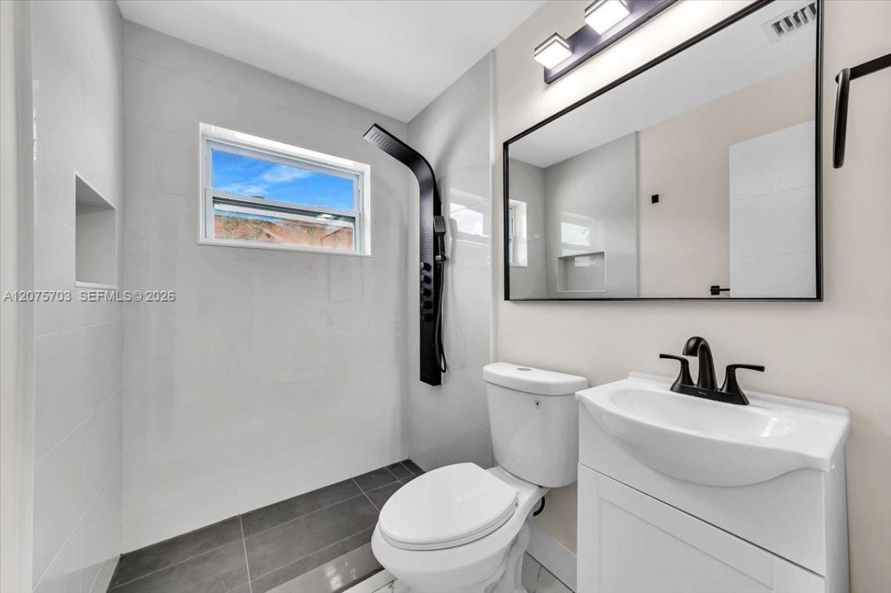 1125 NW 27th Ave , Fort Lauderdale, FL 33311 Photo