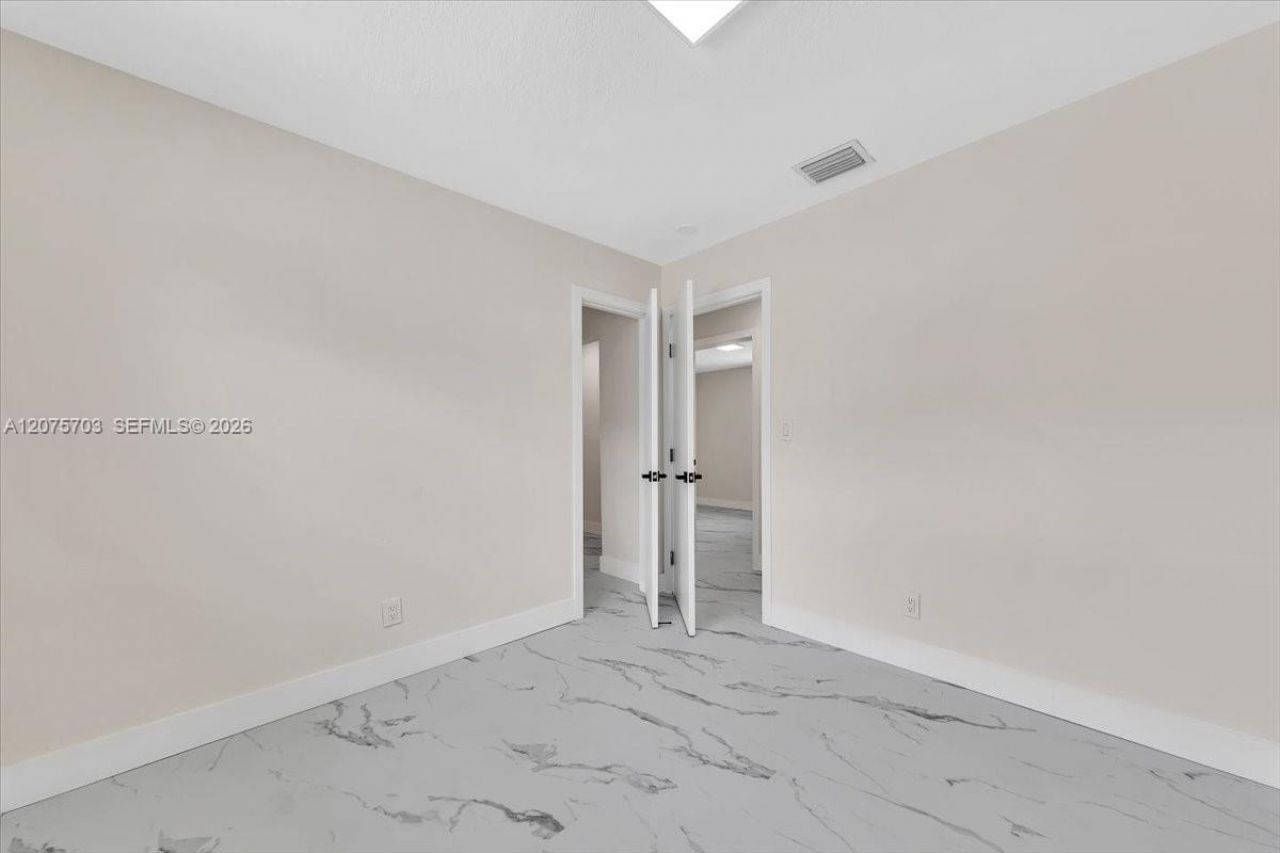 1125 NW 27th Ave , Fort Lauderdale, FL 33311 Photo